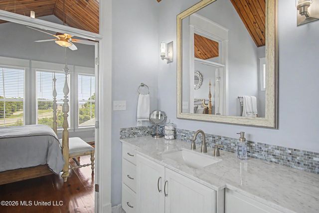 142 Fifth Avenue, Pass Christian, MS 39571