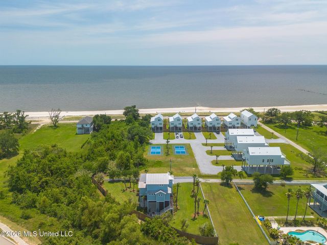 142 Fifth Avenue, Pass Christian, MS 39571