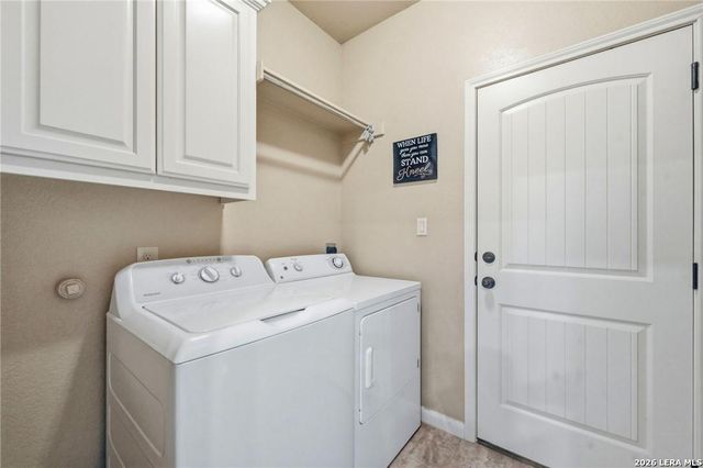 225 GREENWAY DR, Seguin, TX 78155