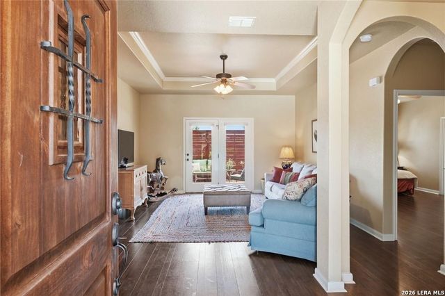 225 GREENWAY DR, Seguin, TX 78155