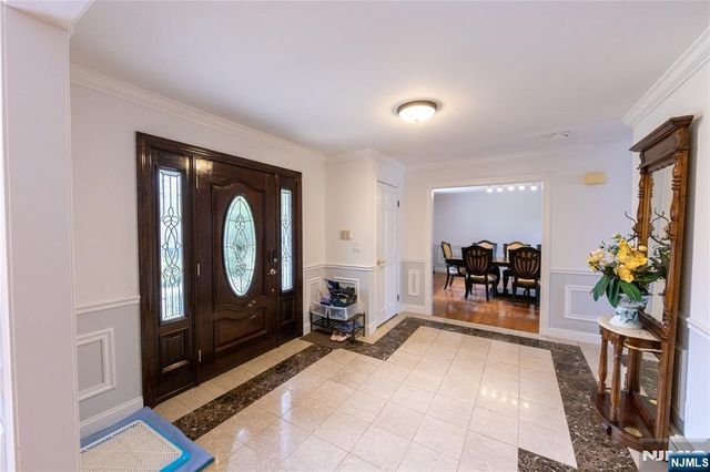 81 Crescent Avenue, Mahwah, NJ 07430