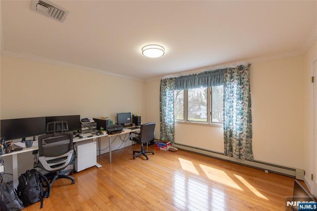 81 Crescent Avenue, Mahwah, NJ 07430