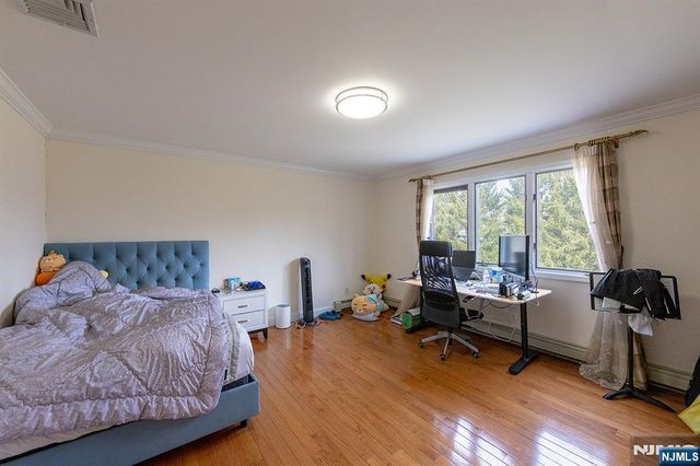 81 Crescent Avenue, Mahwah, NJ 07430