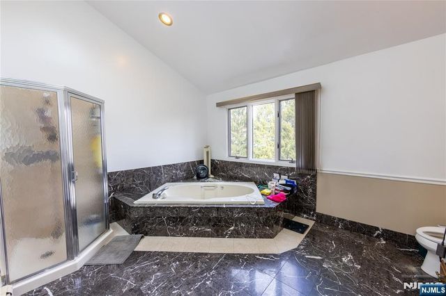 81 Crescent Avenue, Mahwah, NJ 07430