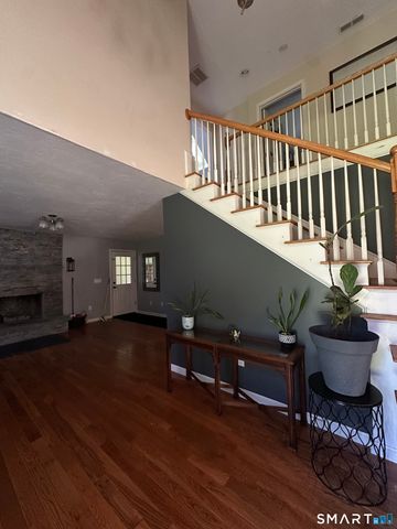 21 Thompson Road, Franklin, CT 06254