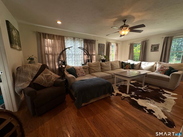 21 Thompson Road, Franklin, CT 06254