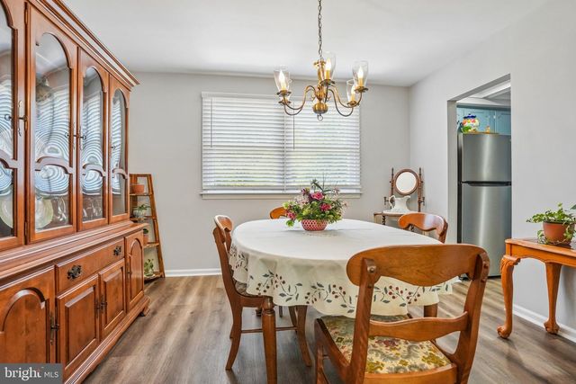 6 WOODLAND AVE, Medford, NJ 08055