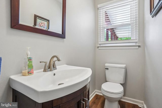 6 WOODLAND AVE, Medford, NJ 08055