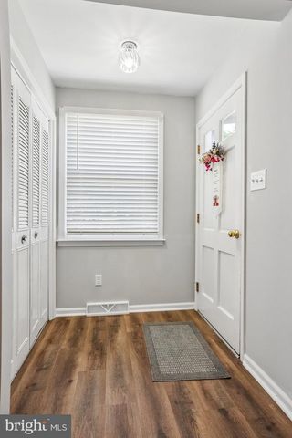 6 WOODLAND AVE, Medford, NJ 08055