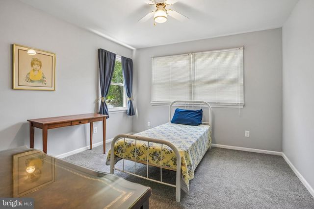 6 WOODLAND AVE, Medford, NJ 08055