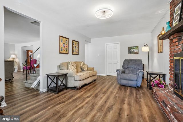6 WOODLAND AVE, Medford, NJ 08055