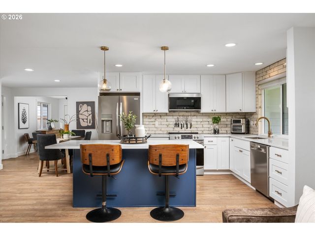 2740 LANCASTER St, West Linn, OR 97068