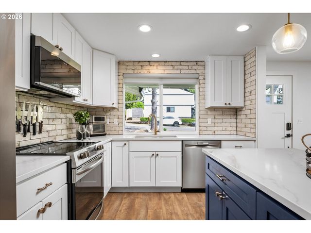 2740 LANCASTER St, West Linn, OR 97068