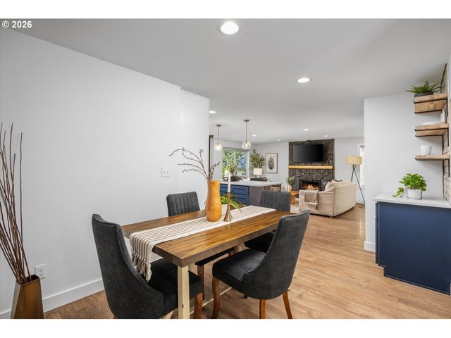 2740 LANCASTER St, West Linn, OR 97068