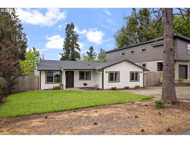 2740 LANCASTER St, West Linn, OR 97068