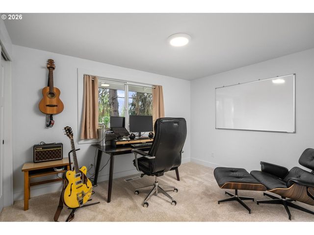2740 LANCASTER St, West Linn, OR 97068