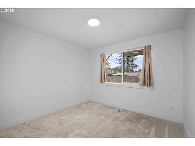 2740 LANCASTER St, West Linn, OR 97068