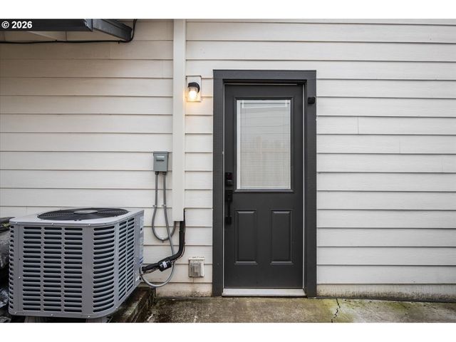 2740 LANCASTER St, West Linn, OR 97068