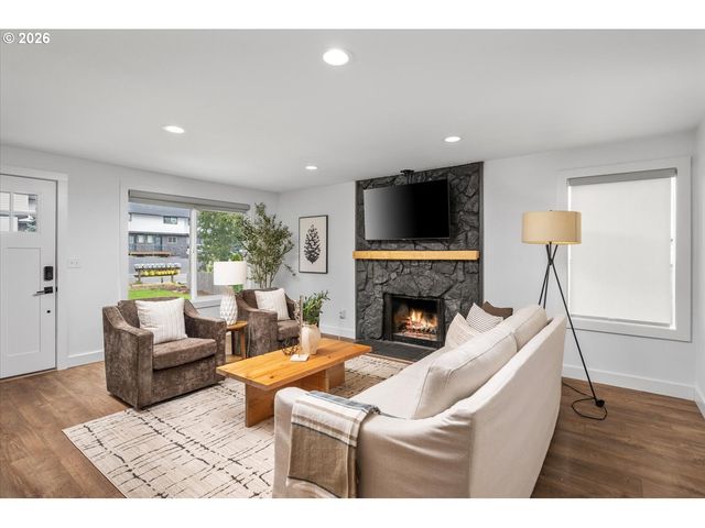 2740 LANCASTER St, West Linn, OR 97068