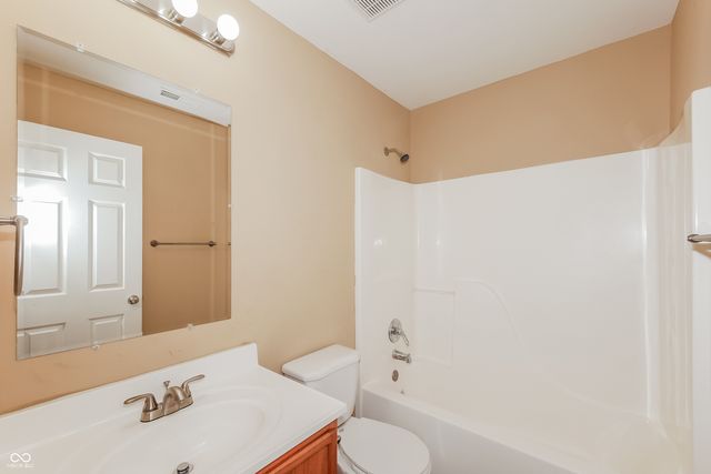 8144 Wood Hollow Lane, Indianapolis, IN 46239