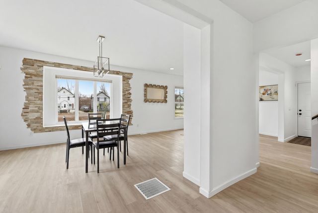 1317 John Street, Kalamazoo City, MI 49001