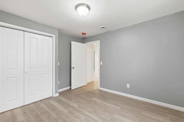 1317 John Street, Kalamazoo City, MI 49001