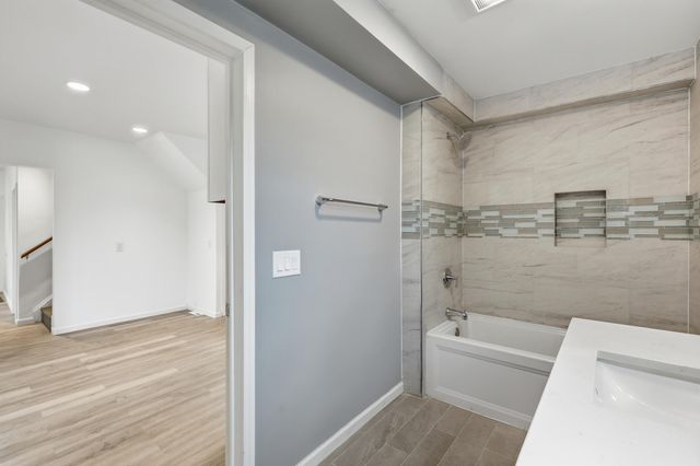 1317 John Street, Kalamazoo City, MI 49001