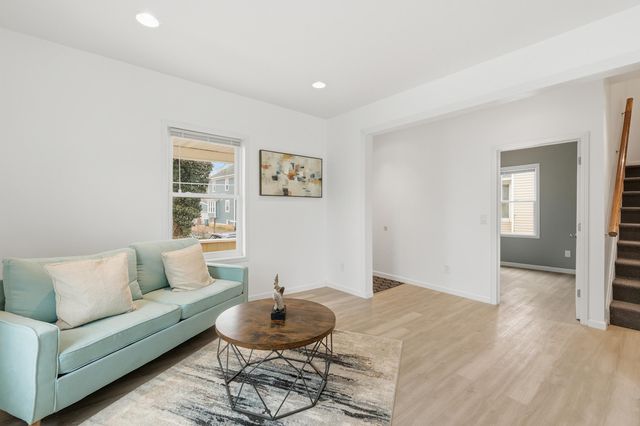 1317 John Street, Kalamazoo City, MI 49001