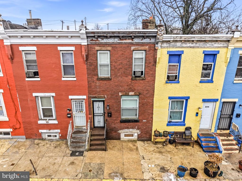714 W RUSSELL ST, Philadelphia, PA 19140