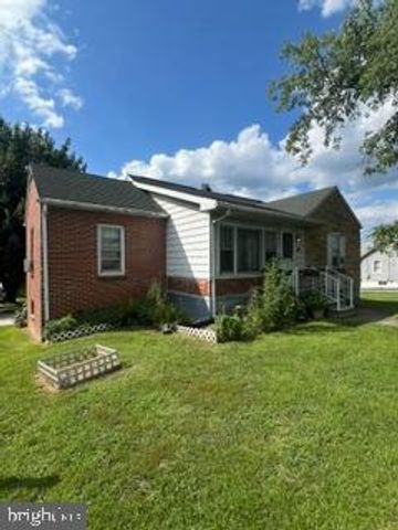 1338 WINCHESTER AVE, Martinsburg, WV 25405