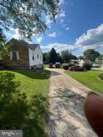 1338 WINCHESTER AVE, Martinsburg, WV 25405