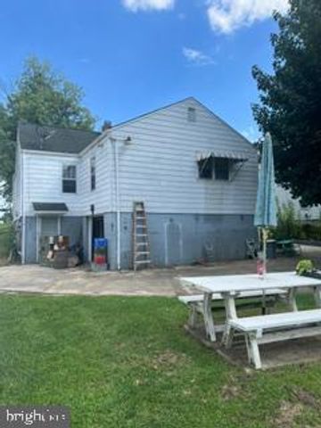 1338 WINCHESTER AVE, Martinsburg, WV 25405