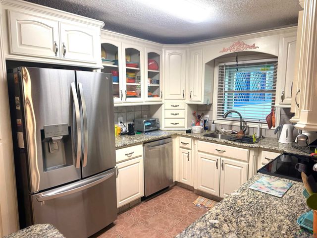 118 Skyline Dr, Longview, TX 75605