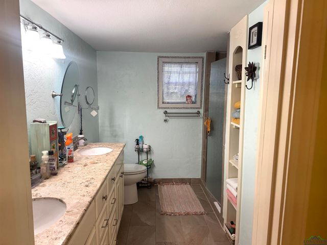 118 Skyline Dr, Longview, TX 75605