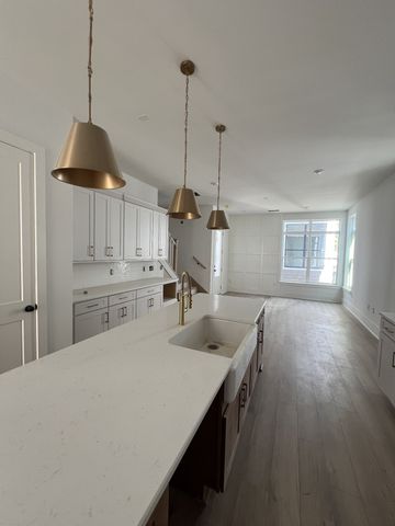 110B Myrtle St B, Nashville, TN 37206