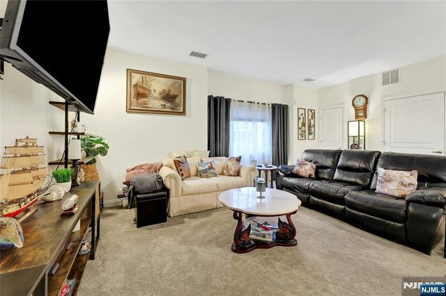 520 Victor Street 8, Saddle Brook, NJ 07663