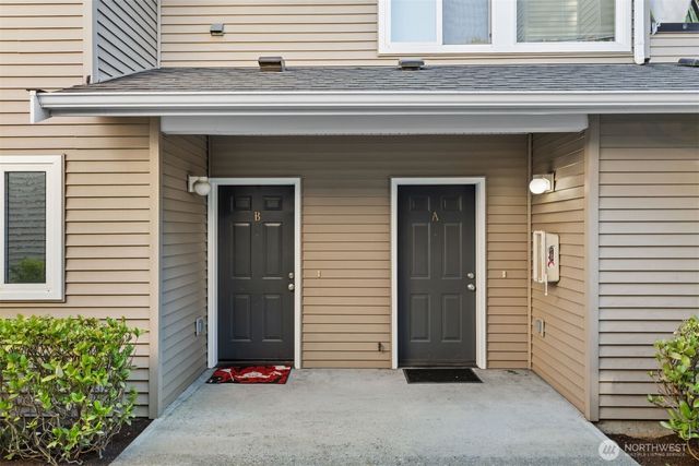 5952 Fauntleroy Way SW, Seattle, WA 98136