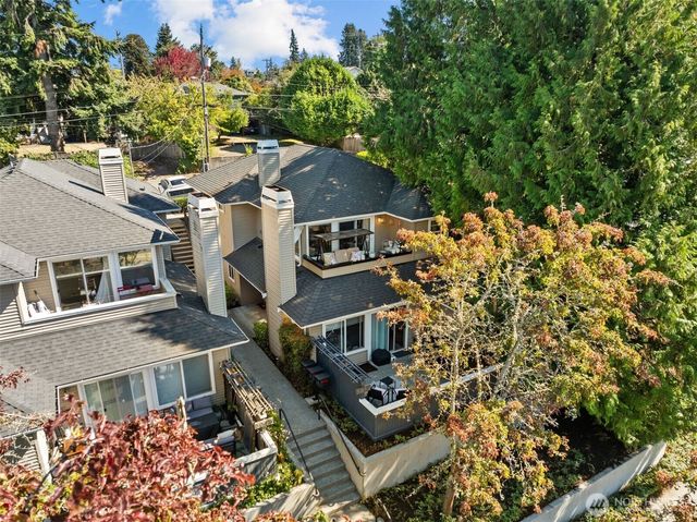5952 Fauntleroy Way SW, Seattle, WA 98136