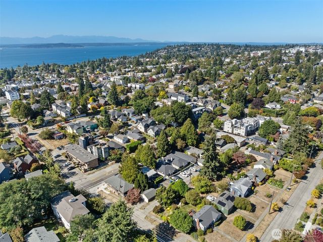 5952 Fauntleroy Way SW, Seattle, WA 98136
