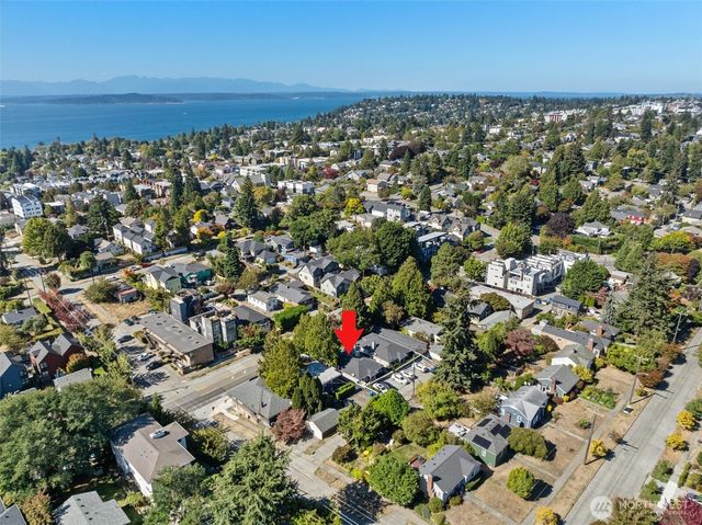 5952 Fauntleroy Way SW, Seattle, WA 98136
