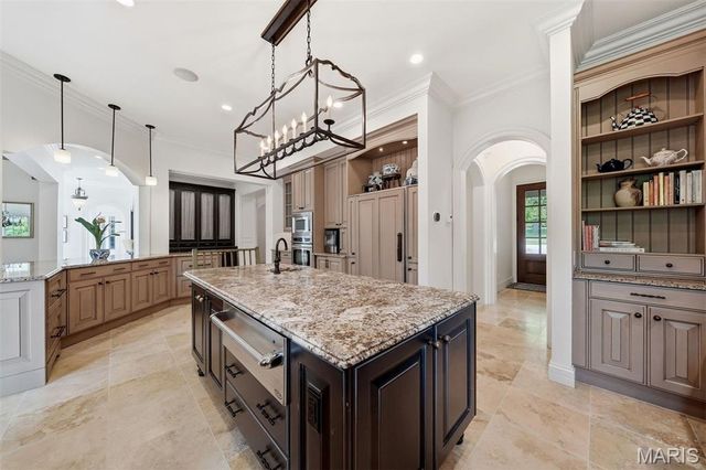 14 Brookwood Road, St Louis, MO 63131