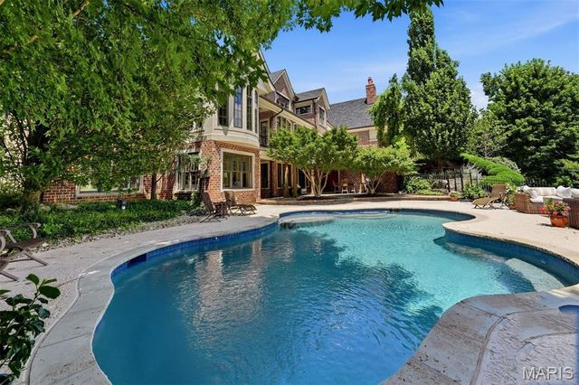 14 Brookwood Road, St Louis, MO 63131