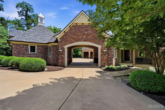 14 Brookwood Road, St Louis, MO 63131