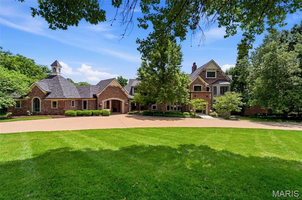 14 Brookwood Road, St Louis, MO 63131