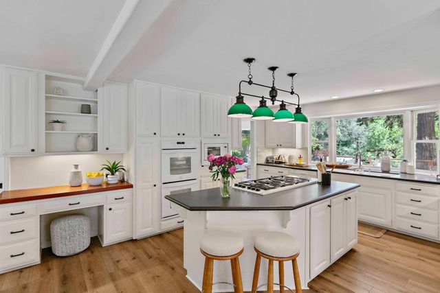 23444 Skyview Terrace, Los Gatos, CA 95033