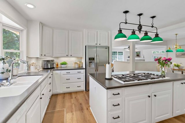 23444 Skyview Terrace, Los Gatos, CA 95033