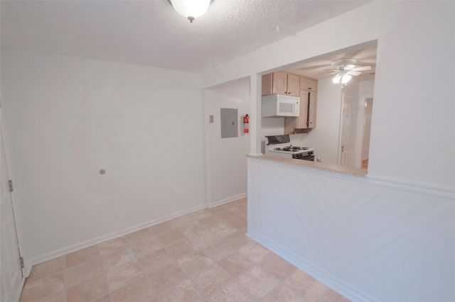 3900 Dexter Avenue 3902, Fort Worth, TX 76107