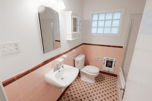 3900 Dexter Avenue 3902, Fort Worth, TX 76107