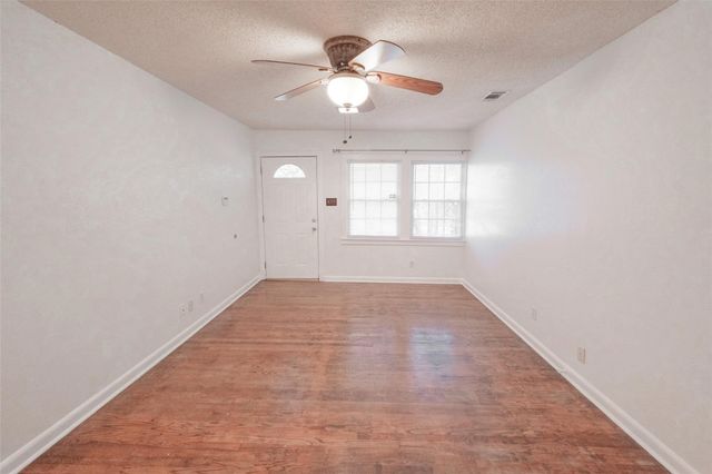 3900 Dexter Avenue 3902, Fort Worth, TX 76107