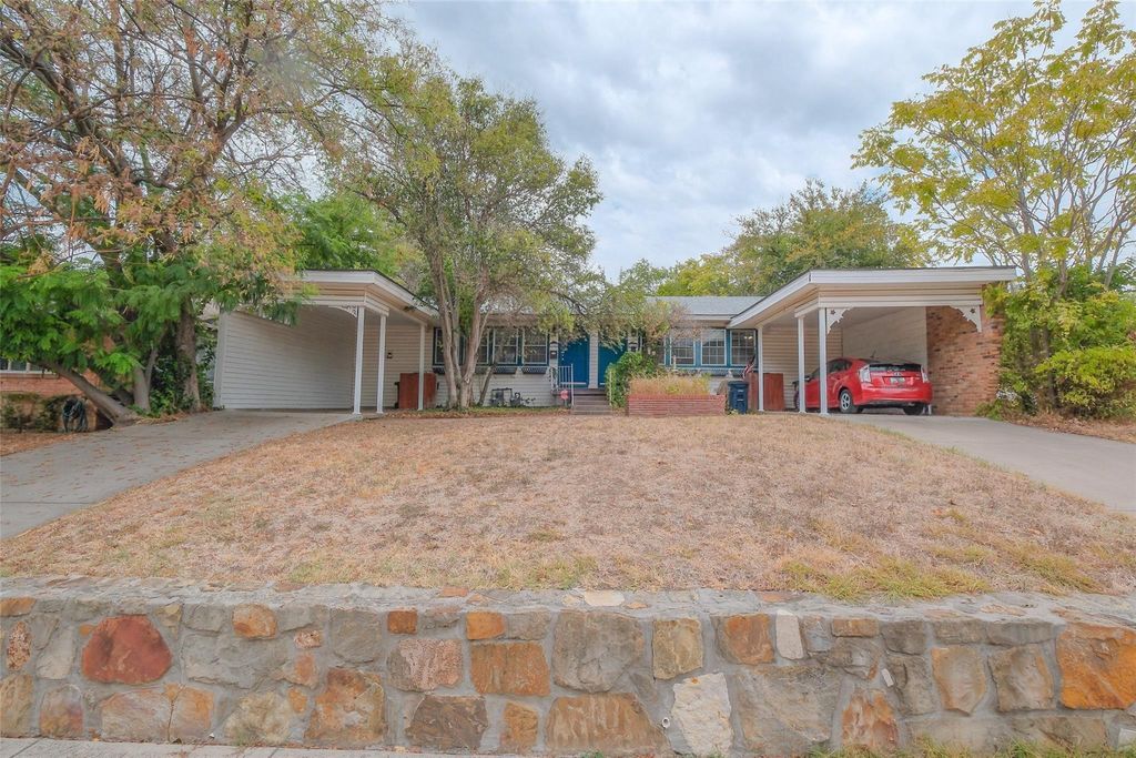 3900 Dexter Avenue 3902, Fort Worth, TX 76107